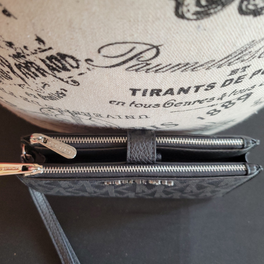 Michael Kors Black Wristlet Wallet - Picture 3 of 5